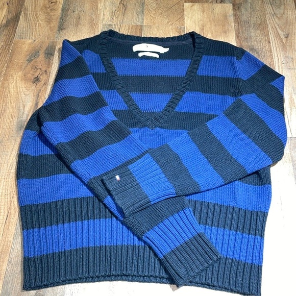 Tommy Hilfiger Vintage V Neck Sweater. Size XL. 2002!!! - Picture 1 of 9